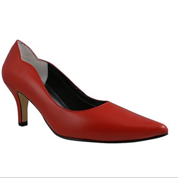 Ros Hommerson Shoes - 🏖3 for $25☀️ Ros Hommerson leather pointed pumps